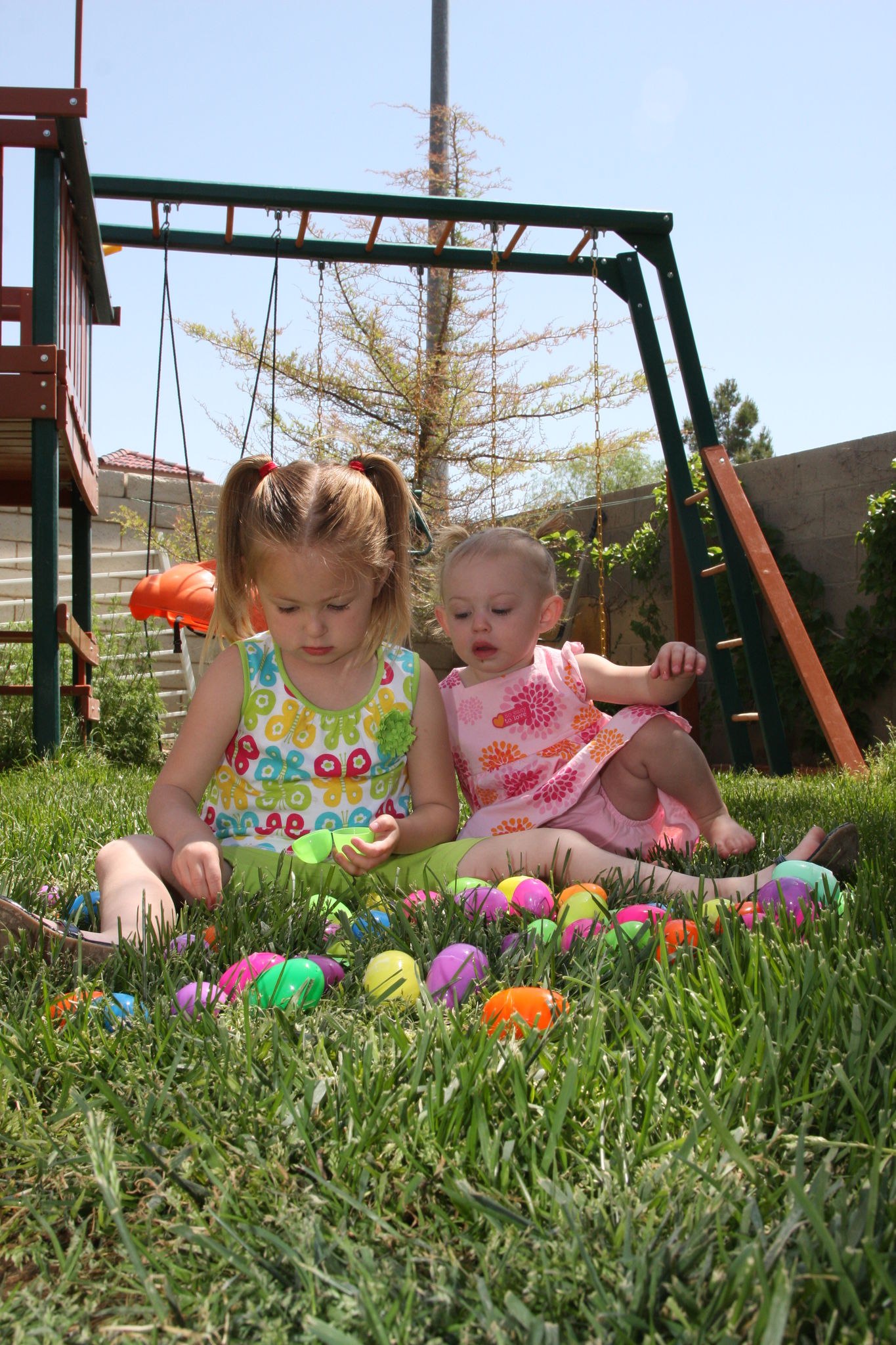 Easter_Egg_Hunt_2011_2812729.JPG